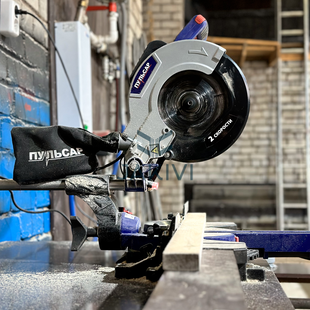 Торцовочная пила ПУЛЬСАР для распиловки деревянных заготовок